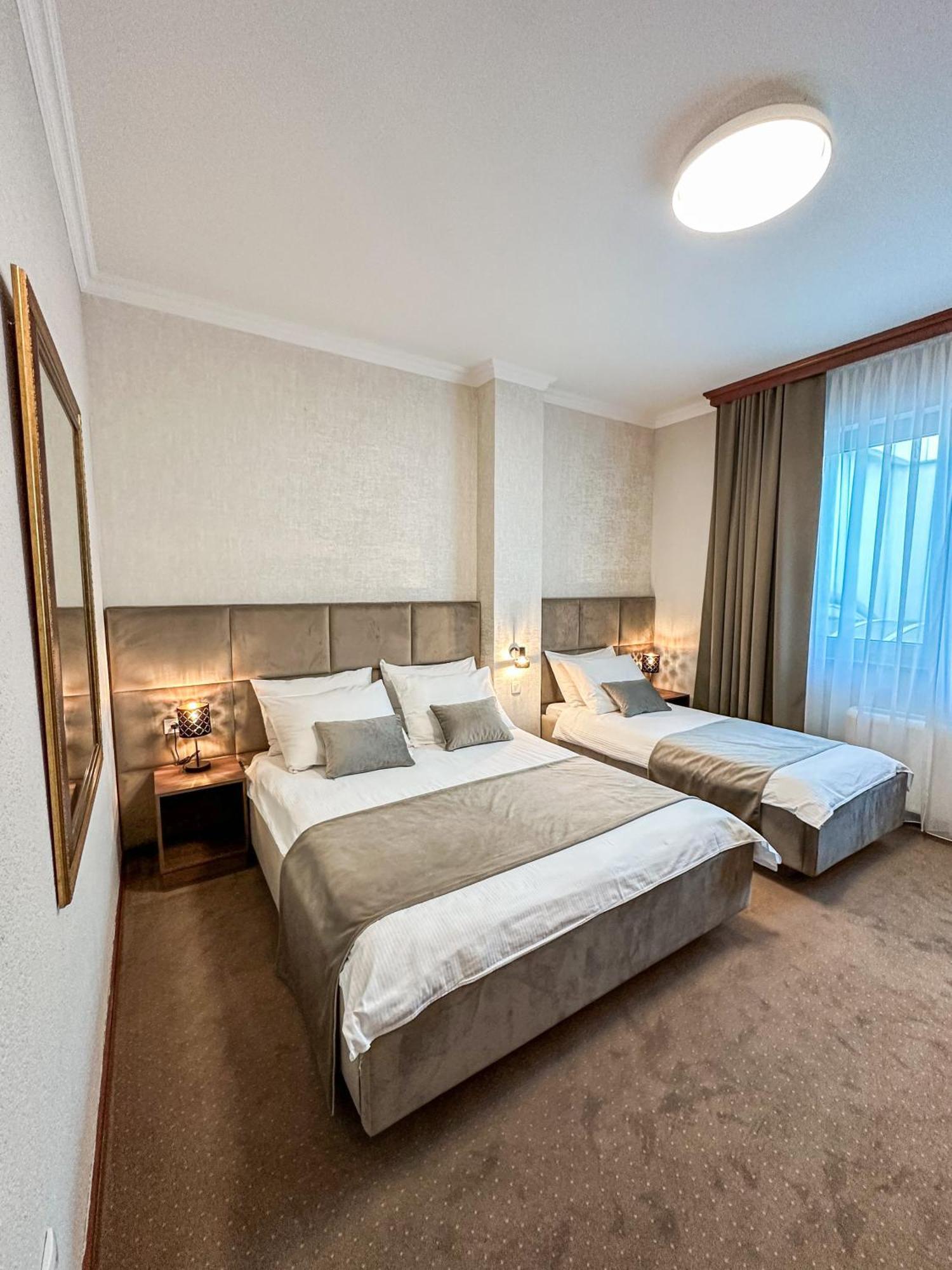 Hotel Vidovic バニャ・ルカ エクステリア 写真
