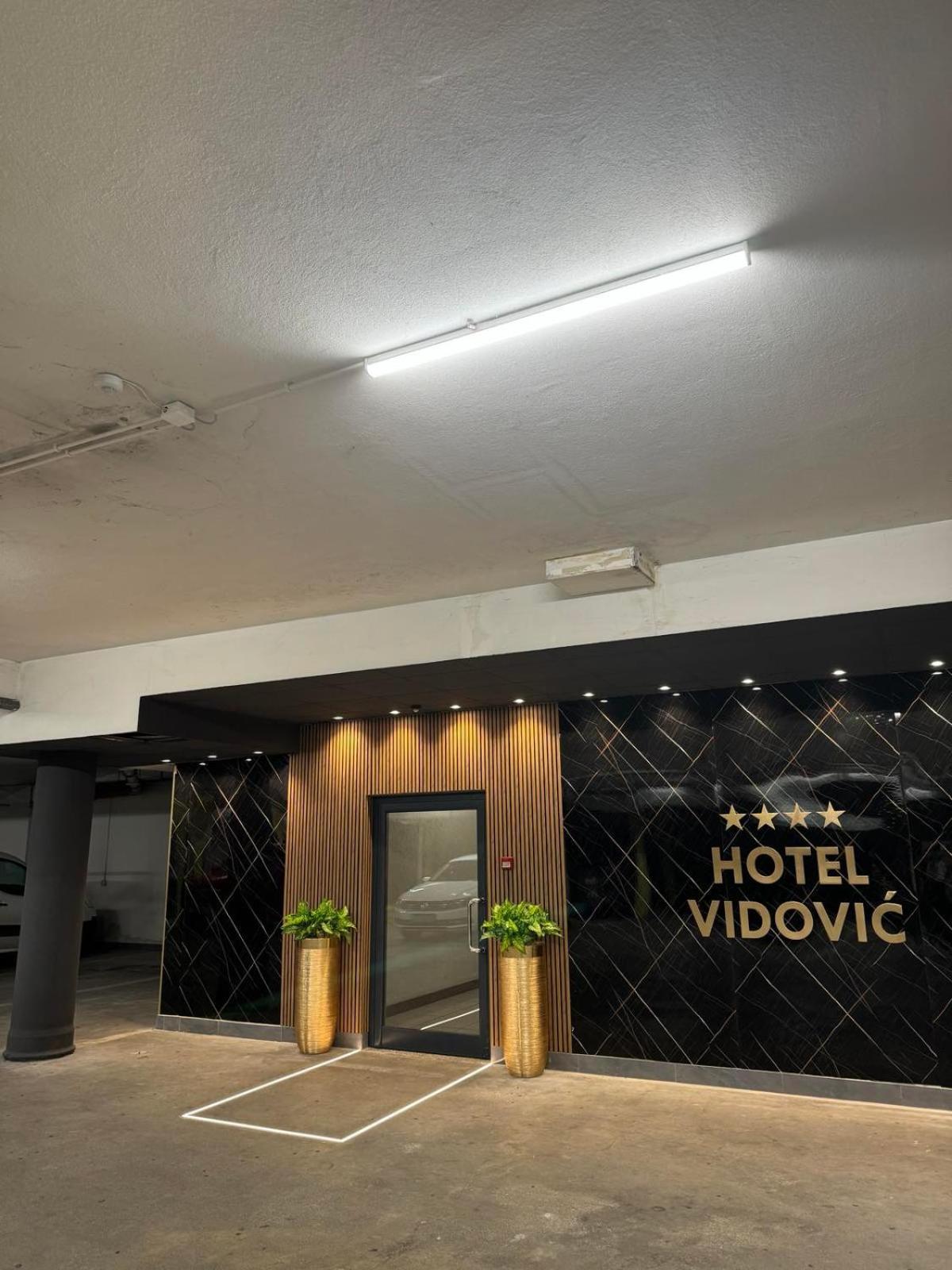 Hotel Vidovic バニャ・ルカ エクステリア 写真