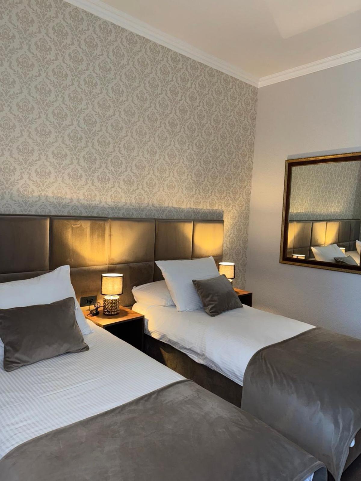 Hotel Vidovic バニャ・ルカ エクステリア 写真